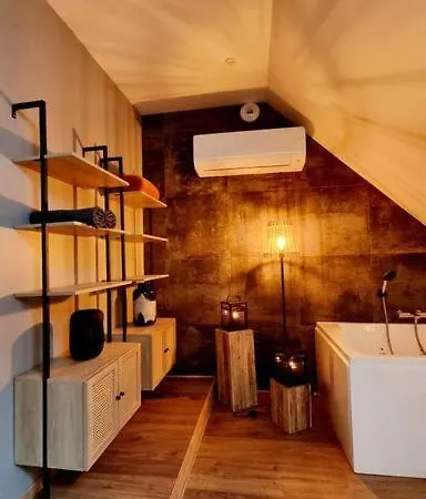 Loft De Charme Pour Amoureux Et Hammam! Appartamento Grendelbruch