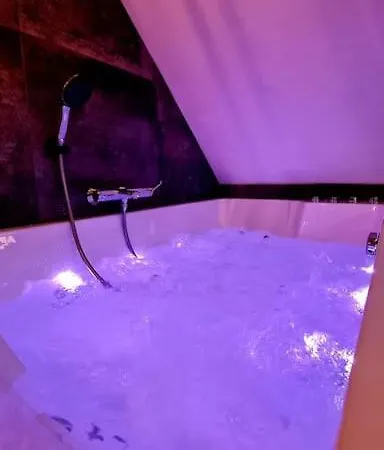 Appartamento Loft De Charme Pour Amoureux Et Hammam!